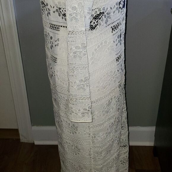 Long sleeve white lace dress - Picture 4 of 6